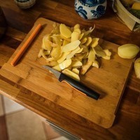 Фото Нож для овощей изогнутый Fiskars FF 8 см 1057545