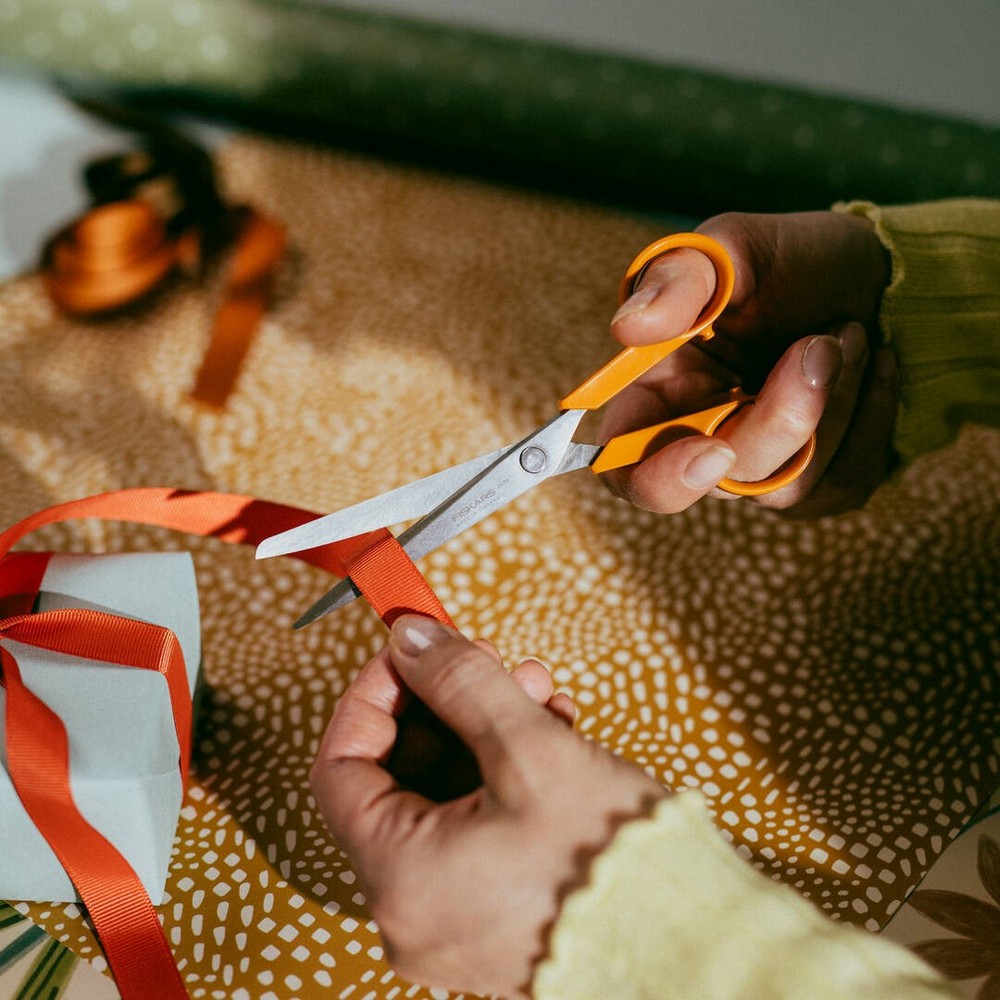 Ножницы универсальные Fiskars 16 см 1075055