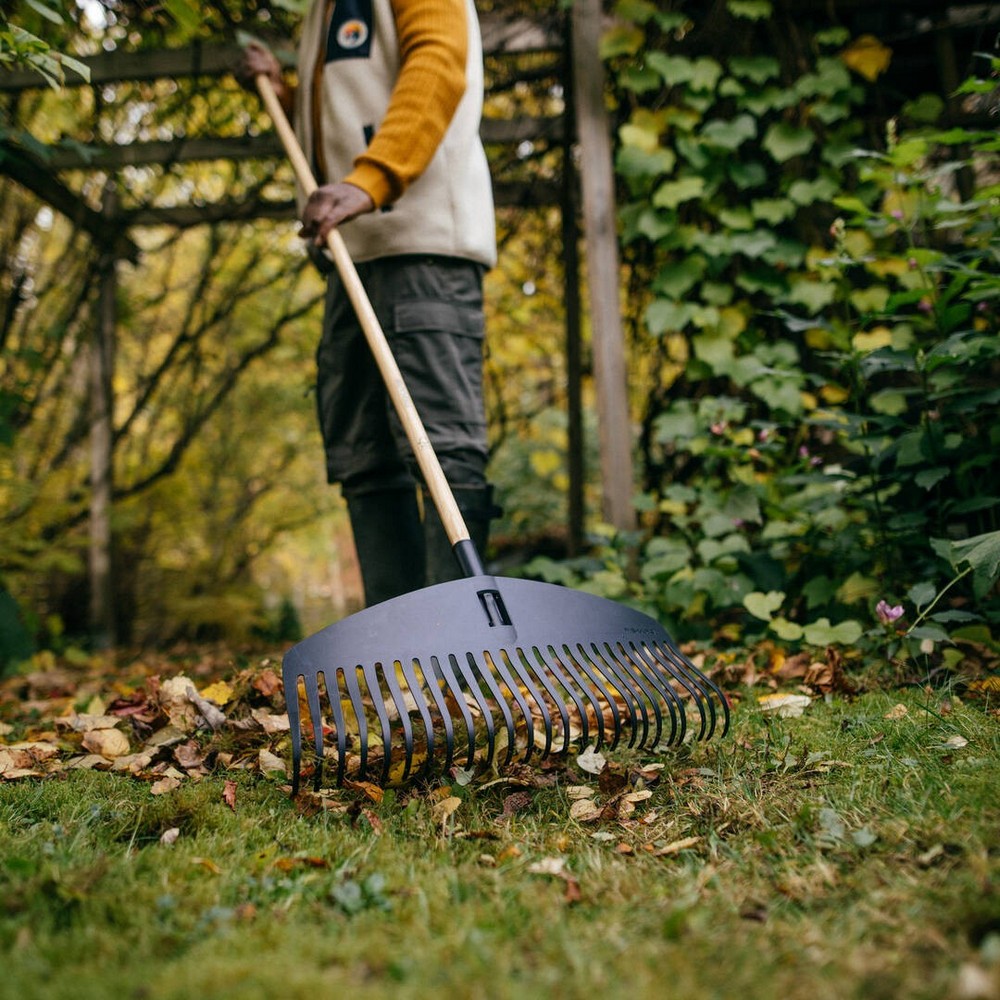 Грабли веерные Fiskars Classic 1080009