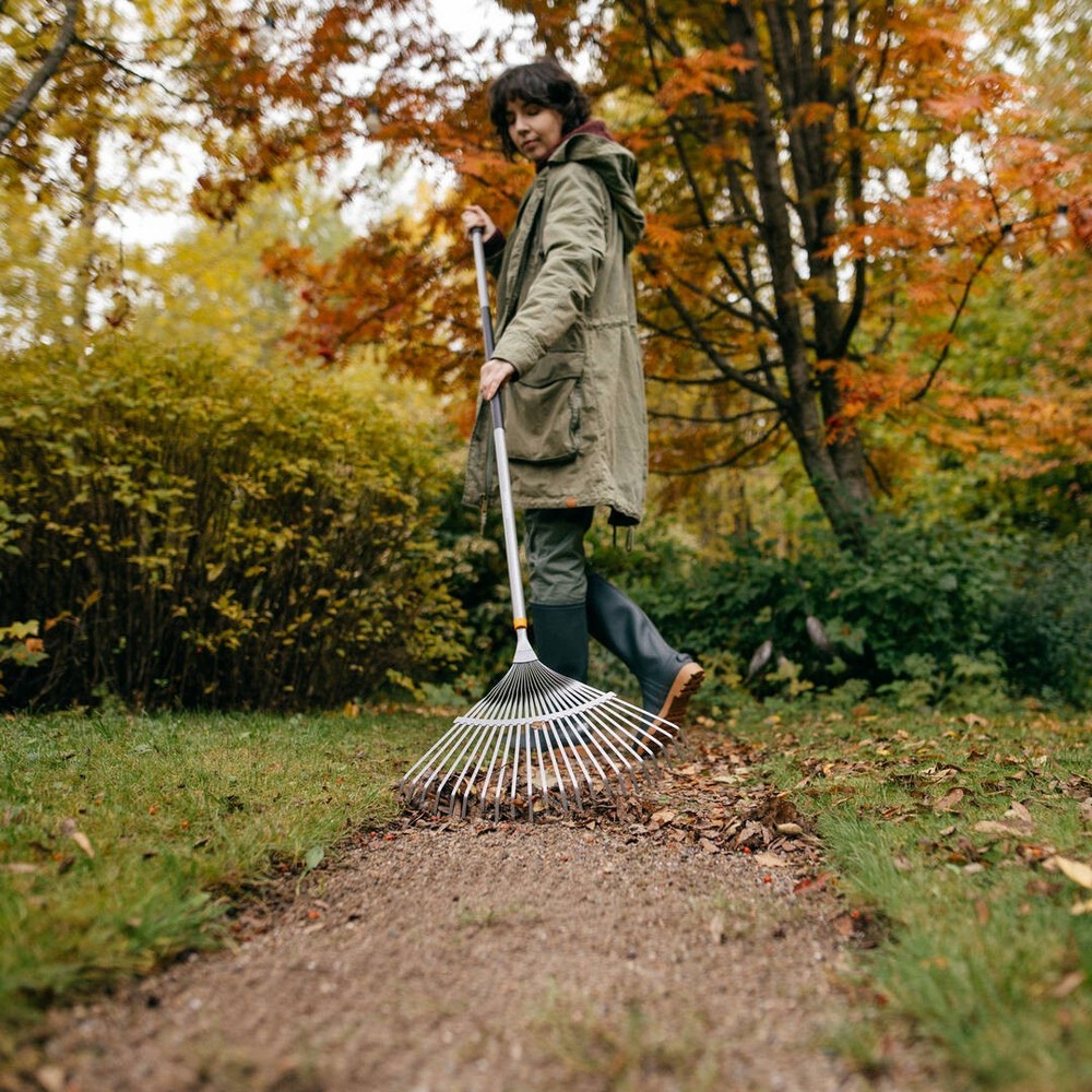 Грабли веерные Fiskars Ergonomic 1076977