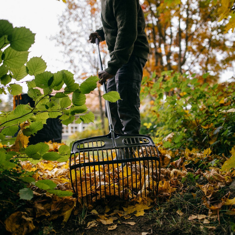 Лопата-грабли для листьев Fiskars Ergonomic 1077116