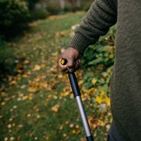 Лопата-грабли для листьев Fiskars Ergonomic 1077116