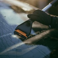 Щетка-скребок Fiskars Plus 1078495