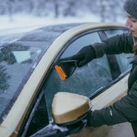 Скребок для льда Fiskars Solid 1078497