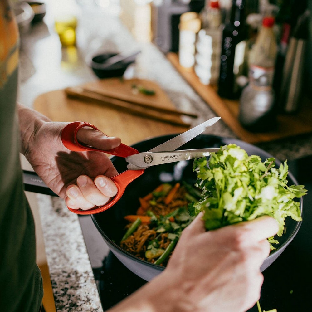 Ножницы универсальные для левши Fiskars 21 см 1075037